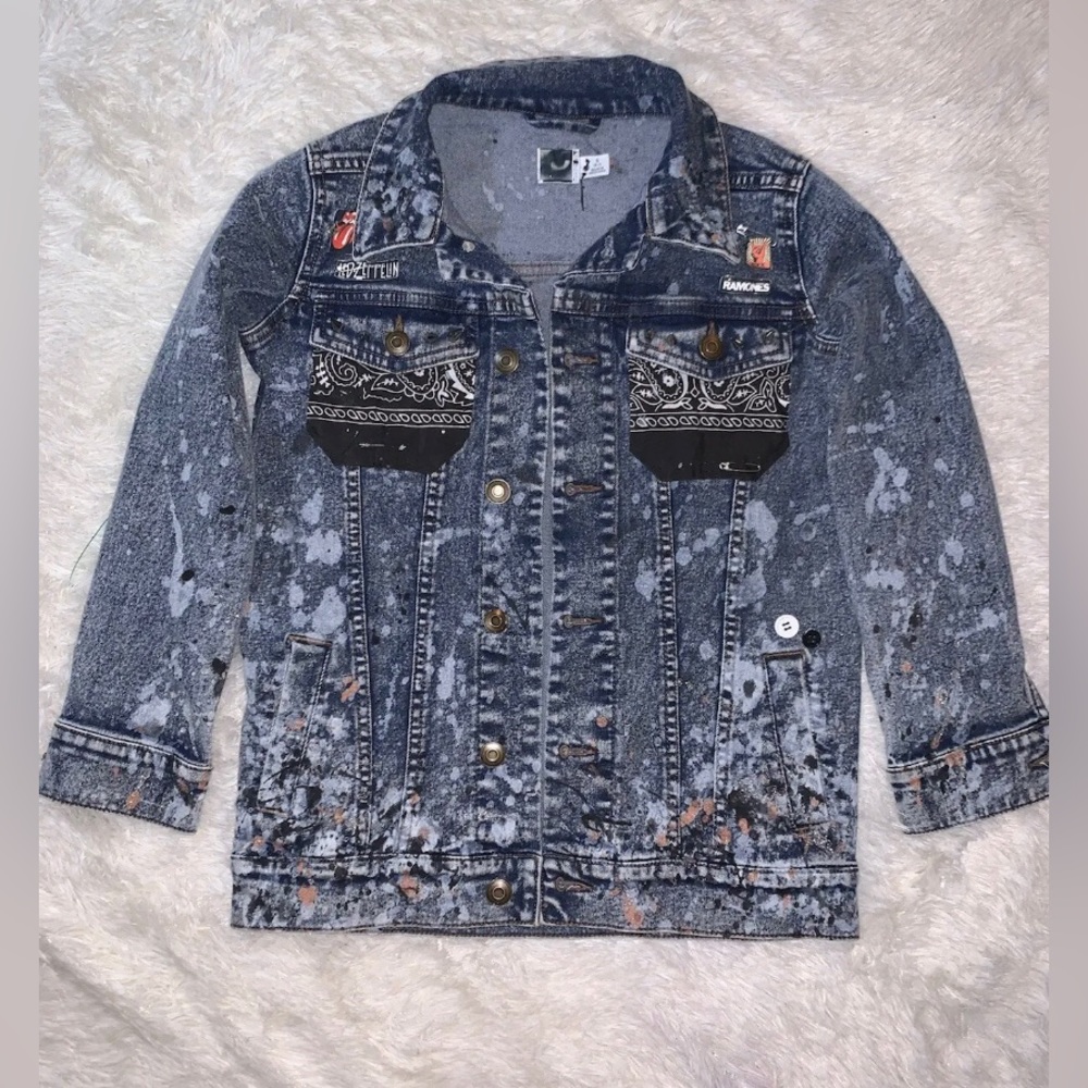 Royalty Lt. Unisex Kids Washed Jean Splashed Paint Punk Rock Style Sz S(6-7)NWOT